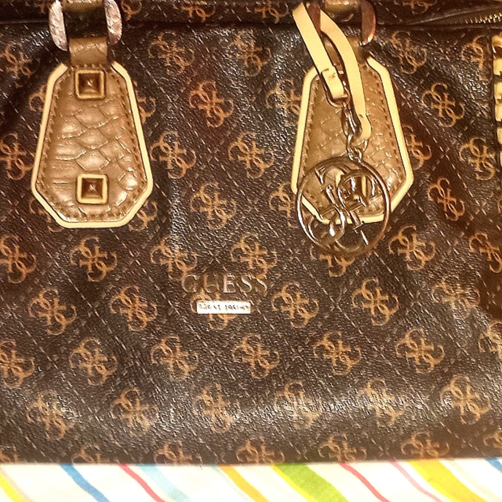 Guess purse